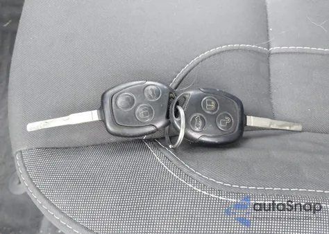 2014 Ford Fiesta Se из США, поврежденный, VIN 3FADP4BJ0EM226687